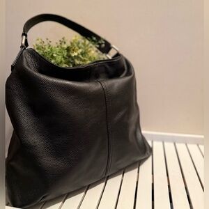 Kooba Hobo Pebble Leather Shoulder Bag EUC